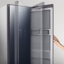 Syst&egrave;me d&rsquo;entretien des v&ecirc;tements &agrave; la Vapeur avec compatibilit&eacute; Wi Fi AirDresser Noir Profond Samsung ( DF60R8200DG )