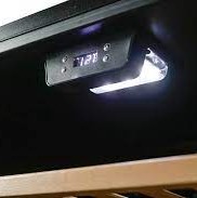 Refroidisseur &agrave; Vin Autoportant &agrave; Capacit&eacute; de 94 Bouteilles en Noir Danby ( DWC94L1B )