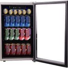 Refroidisseur &agrave; Breuvages de 2.6 PI&sup3; &agrave; Capacit&eacute; de 25 Bouteilles ou 60 Canettes Frigidaire ( EFMIS9000 )