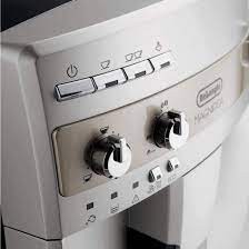 Machine &agrave; Caf&eacute; &agrave; Espresso et &agrave; Cappuccino Magnifica Delonghi ( ESAM3300-X )