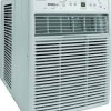 Climatiseur / Air Climatis&eacute; Vertical de Fen&ecirc;tre de 8 000 BTU *PRODUIT NEUF* Frigidaire ( FFRS0822S1 )