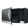 Four &agrave; Micro-Ondes &agrave; Hotte Int&eacute;gr&eacute;e 1,8 pi&sup3; / 300 CFM EasyClean en Acier Inoxydable LG ( MVEM1825F )