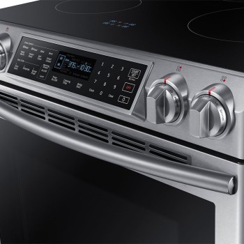 Cuisini&egrave;re &agrave; Induction de 5,8 pi&sup3; / 30" Four &agrave; Convection V&eacute;ritable avec Technologie Flame Virtuelle en Acier Inoxydable *D&Eacute;MO* Samsung ( NE58K9560WS )
