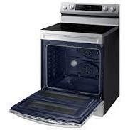 Cuisini&egrave;re &Eacute;lectrique Wi-Fi de 6,3 pi&sup3; &agrave; Convection FlexDuo Air Fry en Acier Inoxydable Samsung ( NE63A6751SS )