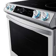 Cuisinière à Induction à Four à Convection Véritable de 30" / 6,3 pi³ Air Fry Blanche BESPOKE Samsung ( NE63BB891112AC )