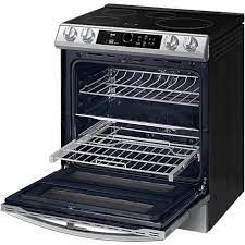 Cuisini&egrave;re &agrave; Induction &agrave; 5 br&ucirc;leurs avec Air Fry Flex Duo Encastrable de 30 po / 6,3 pi&sup3; en Acier Inoxydable Samsung ( NE63T8951SS )