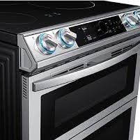 Cuisini&egrave;re &agrave; Induction &agrave; 5 br&ucirc;leurs avec Air Fry Flex Duo Encastrable de 30 po / 6,3 pi&sup3; en Acier Inoxydable Samsung ( NE63T8951SS )
