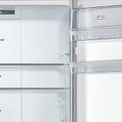 R&eacute;frig&eacute;rateur &agrave; cong&eacute;lateur inf&eacute;rieur de 31" / 17,0 pi&sup3; &agrave; profondeur de comptoir en Acier Inoxydable Hisense ( RB17N6DSE )