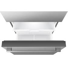 R&eacute;frig&eacute;rateur &agrave; Cong&eacute;lateur Inf&eacute;rieur de 22,3 pi&sup3; / 31,3" en Acier inoxydable Hisense ( RB22AFSE )