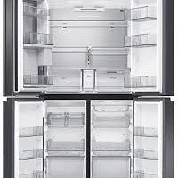 R&eacute;frig&eacute;rateur &agrave; Profondeur de Comptoir de 23 pi&sup3; avec Family Hub et Zone de Breuvage en Acier Inoxydable Noir Samsung ( RF23A9771SG )