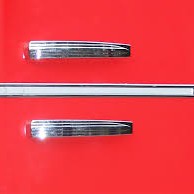 R&eacute;frig&eacute;rateur Retro Compact de 7.5 Pi&sup3; &agrave; 2 portes avec Cong&eacute;lateur Rouge *PRODUIT NEUF* RCA ( RFR786-RED )