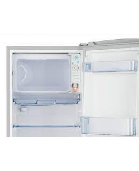 Réfrigérateur Compact de 6,5 pi³ avec Congélateur Supérieur en Acier Inoxydable Hisense ( RR63D6ASE )