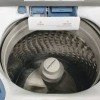 Laveuse &agrave; Chargement par le Haut de 5,2 pi&sup3; Blanche Samsung ( WA46CG3505AW )