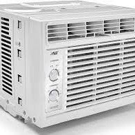 Climatiseur de Fen&ecirc;tre de 5000 BTU &agrave; 2 vitesses Blanc Arctic King ( WWK05CM01N )